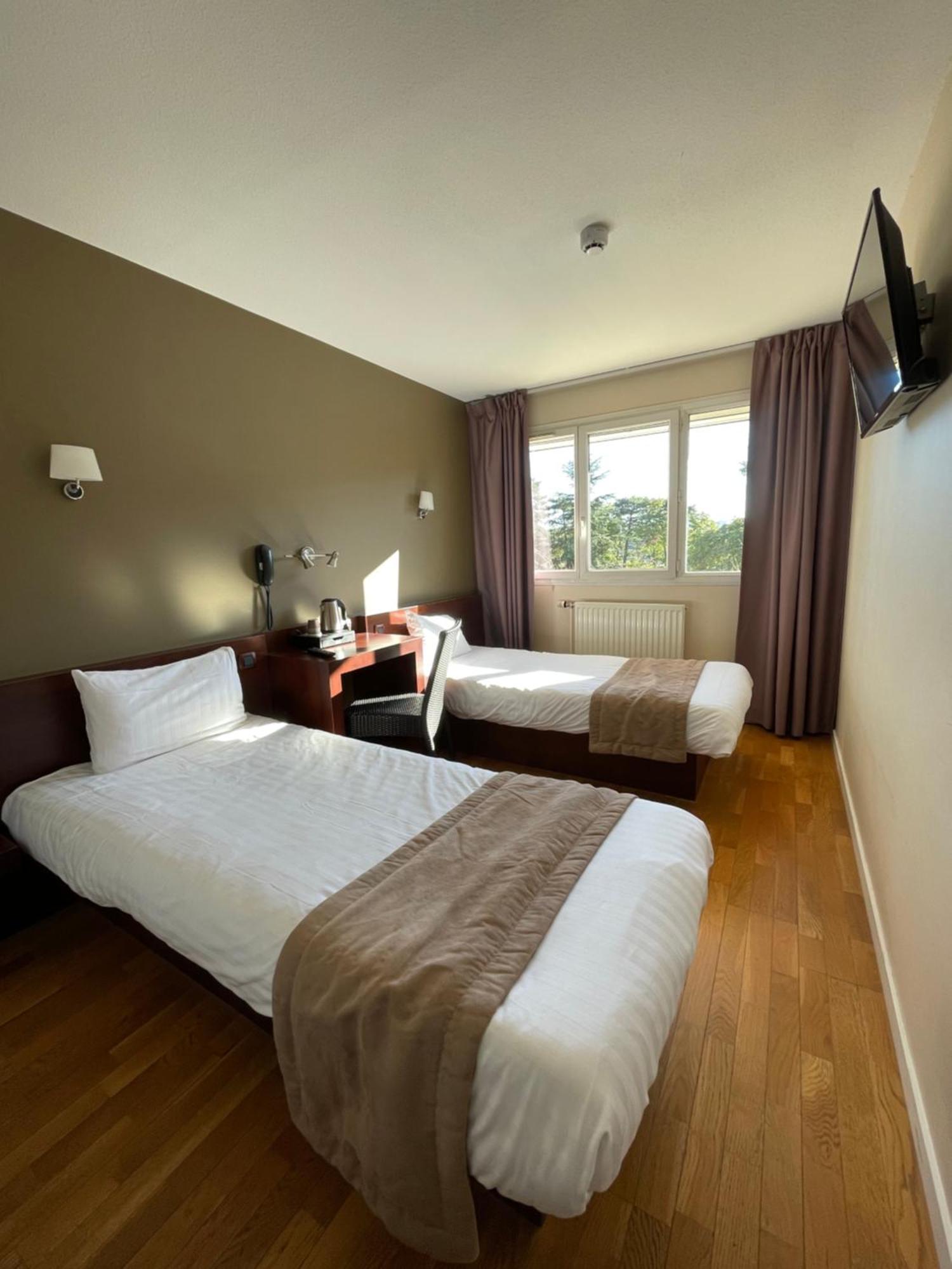Hôtel Valpré Écully Esterno foto