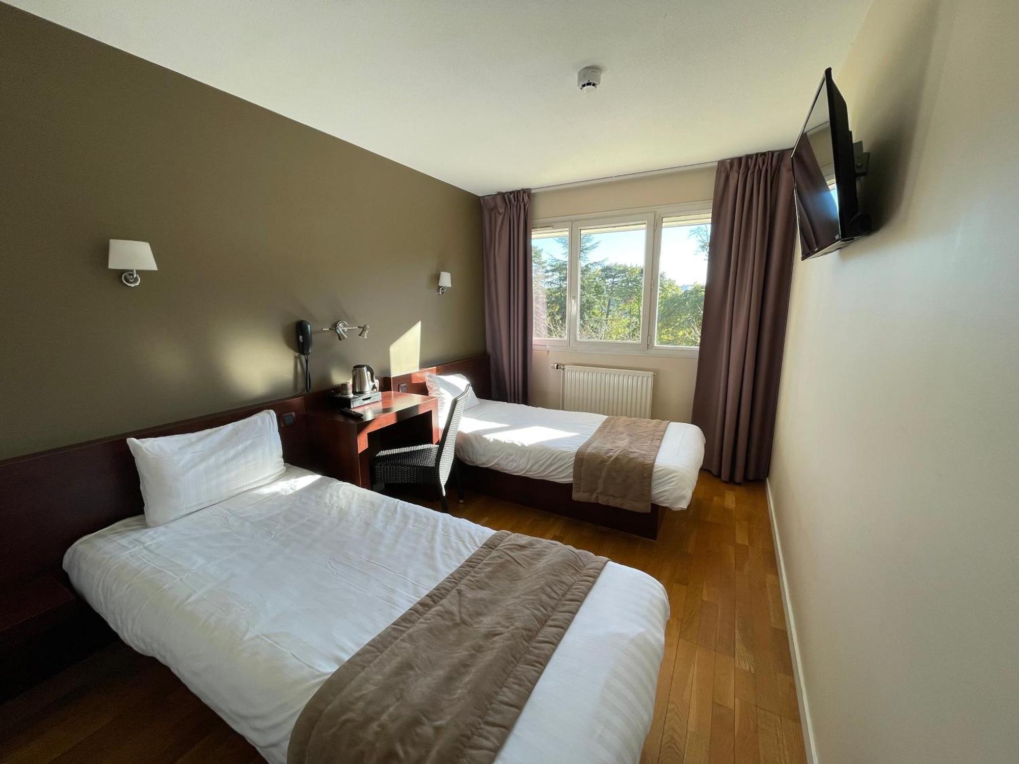 Hôtel Valpré Écully Esterno foto