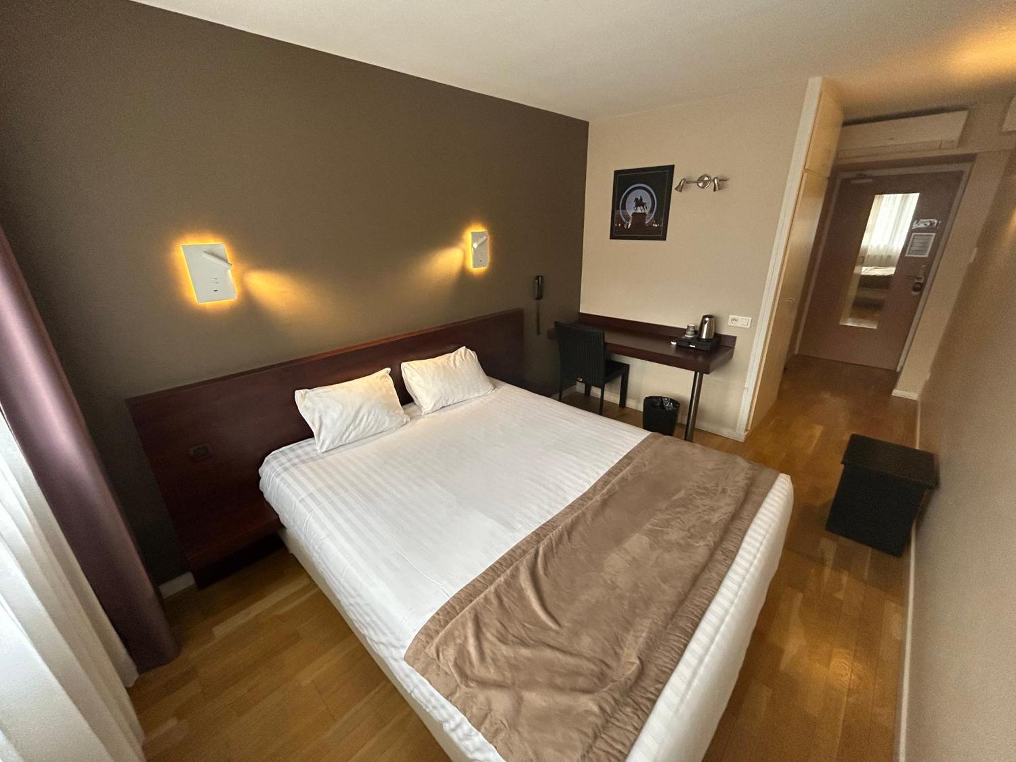 Hôtel Valpré Écully Esterno foto