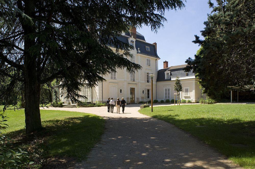 Hôtel Valpré Écully Esterno foto